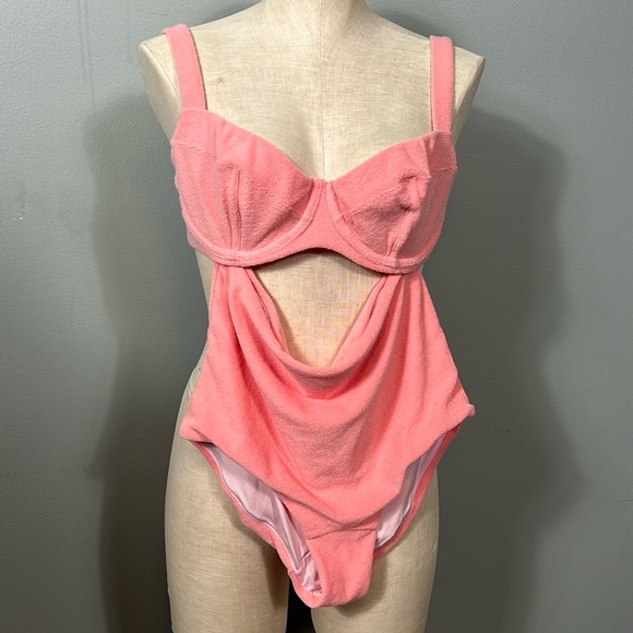 Victoria’s Secret Light Pink Top and Bottom Soft/ bikini set/ underwear set - Picture 1 of 14
